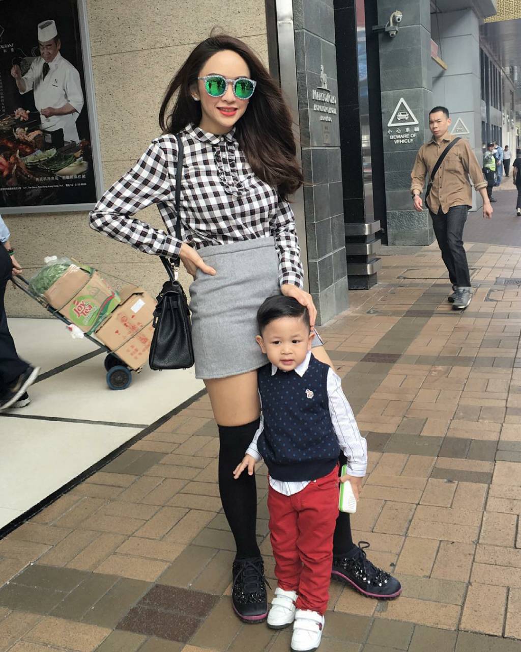 พร้อมส่ง : รองเท้า MIUMIU Sneakers Hi-End Grade (สีชมพู)