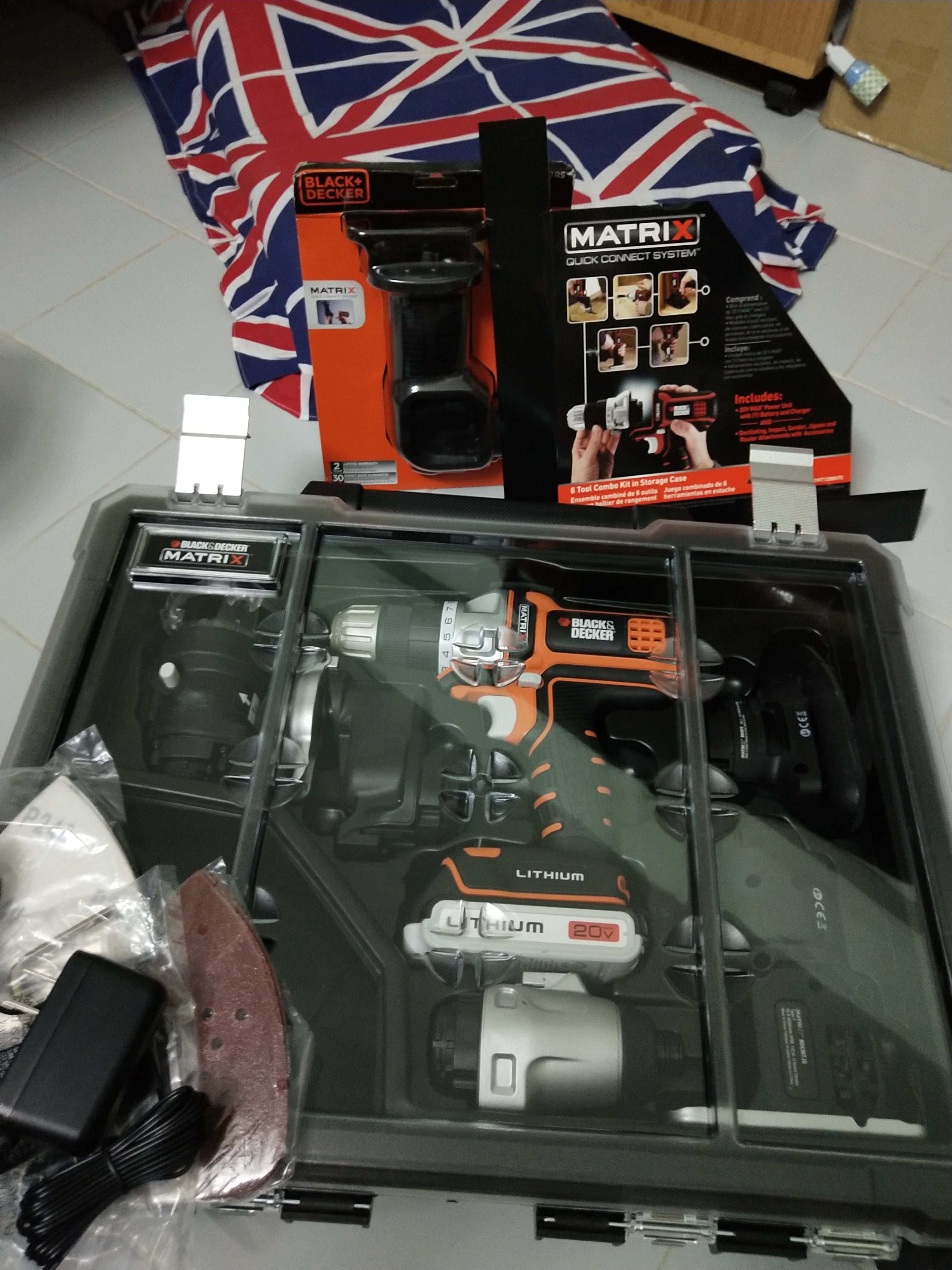 BLACK+DECKER สว่าน BLACK+DECKER 6 อิน 1 (BDCDMT1206KITC Matrix 6 Tool Combo Kit with Case) สว่าน BLACK+DECKER BDCDMT1206KITC Matrix 6 Tool Combo Kit with Case