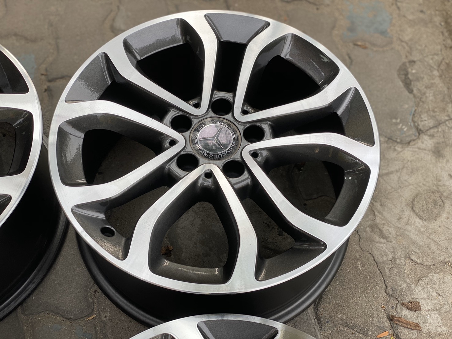 ล้อแท้ C-Class W205 17" 7.0-8.0 et+48 +54