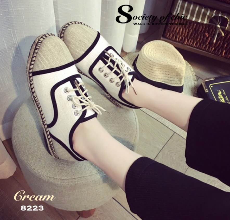 รองเท้าผ้าใบทูโทน (สีครีม)