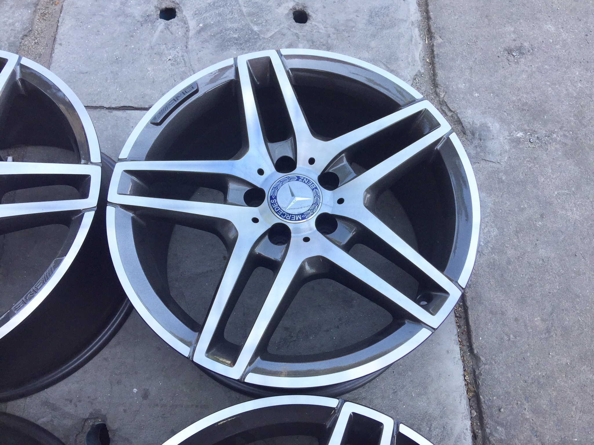 ล้อแท้ AMG ST4 w212 facelift