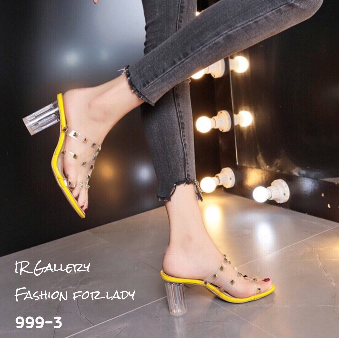 รองเท้าส้นแก้วสไตล์วาเลนติโน่ (สีครีม)