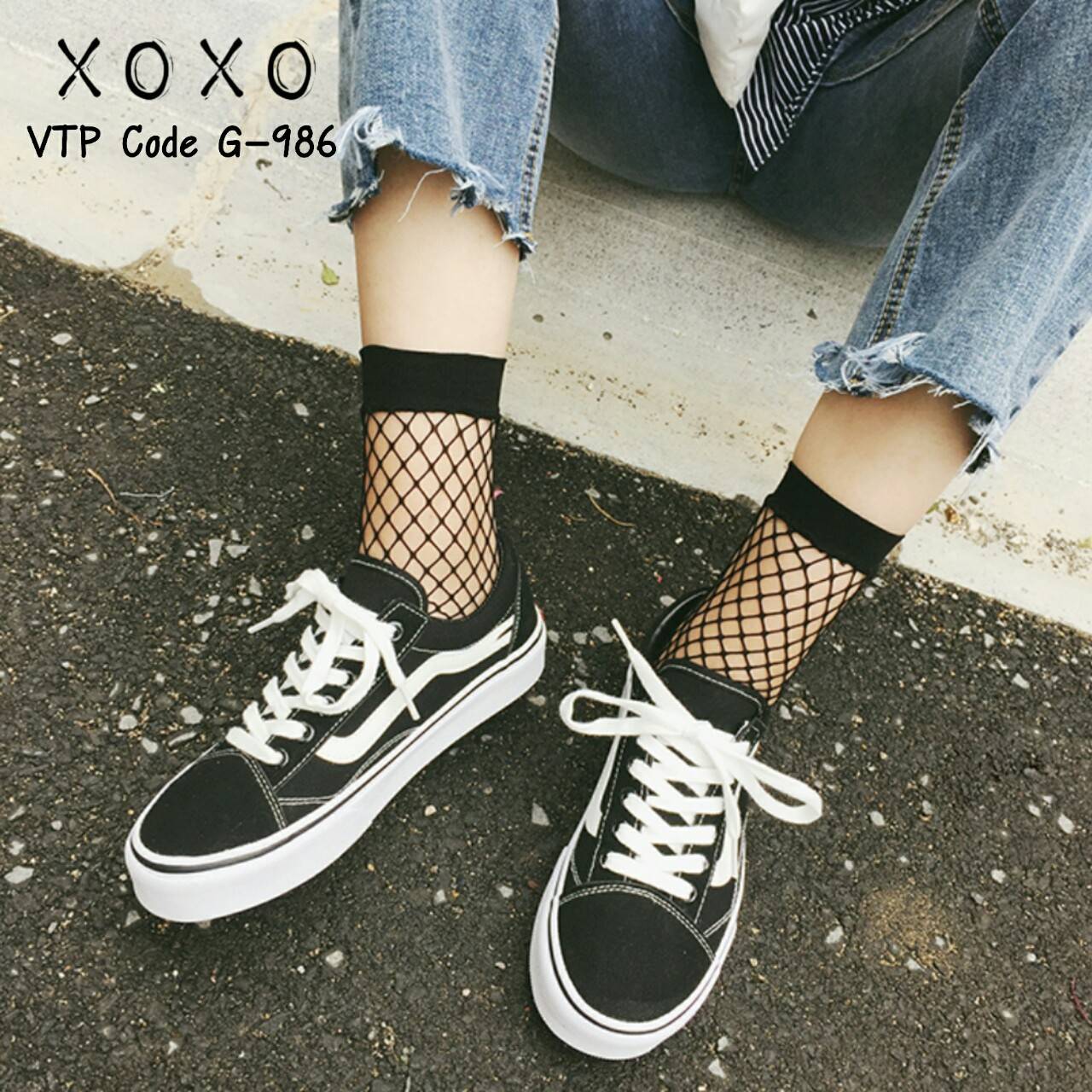 ถุงเท้าตาข่าย