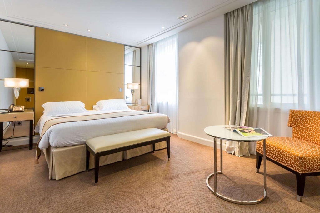 ขายโรงแรม 3 ดาว ขนาด 42 ห้องพัก ใกล้ตึกช้าง กรุงเทพฯ [ขายแล้ว]