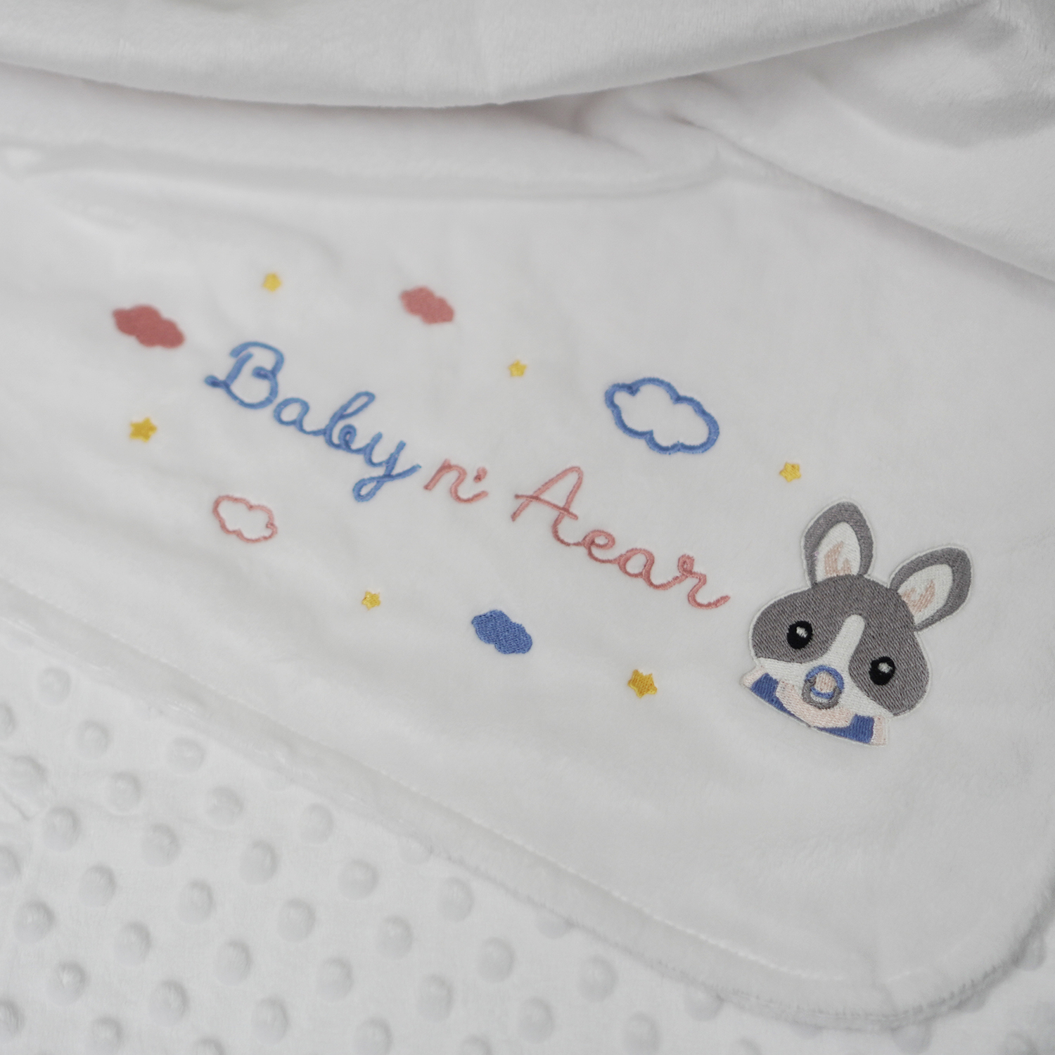 ผ้าห่ม Minky - สีขาว 75x100cm แบบปักชื่อ+การ์ตูน - Rabbit - Boy