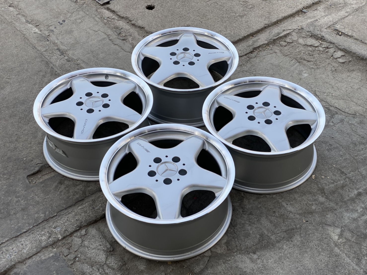 ล้อเบนซ์แท้ AMG ปลาดาว 17"