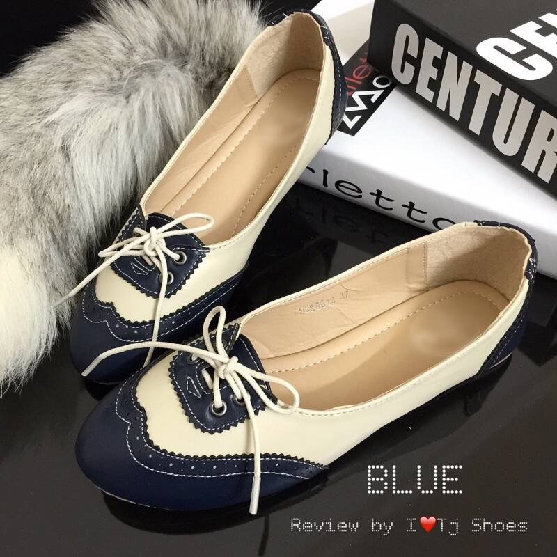 พร้อมส่ง : รองเท้าส้นแบนสไตล์วินเทจน่ารักๆ (สีน้ำเงินเข้ม)