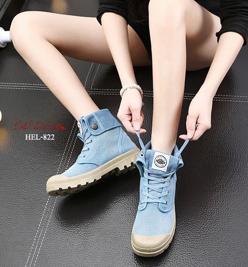 รองเท้าผ้าใบแคนวาสพับได้ (สีฟ้า)