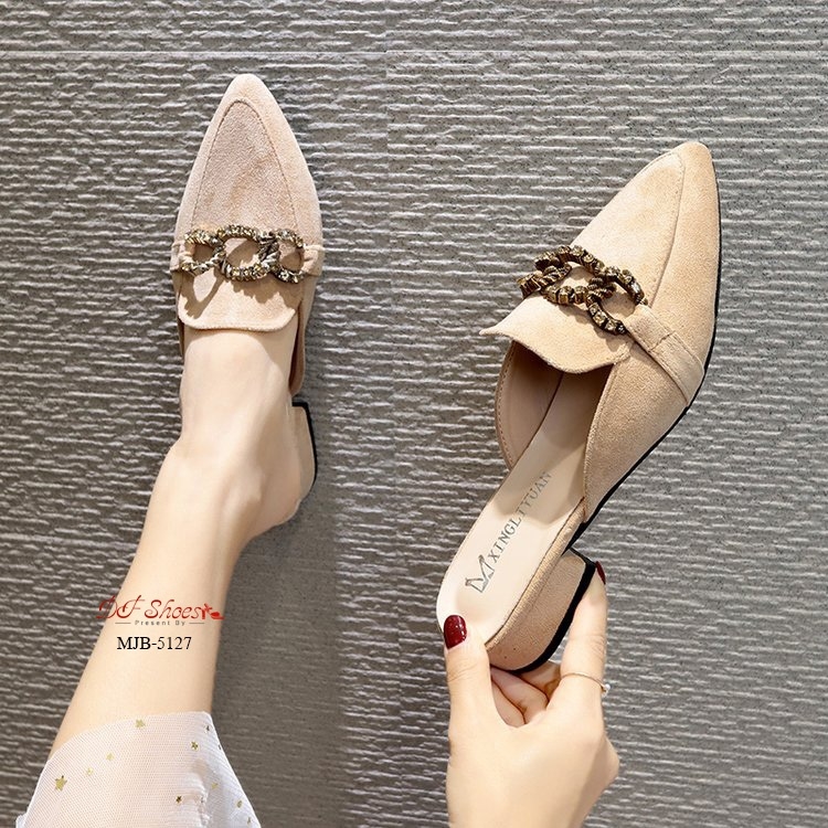 รองเท้าคัทชูเปิดส้นแต่งอะไหล่ (สีเบจ)