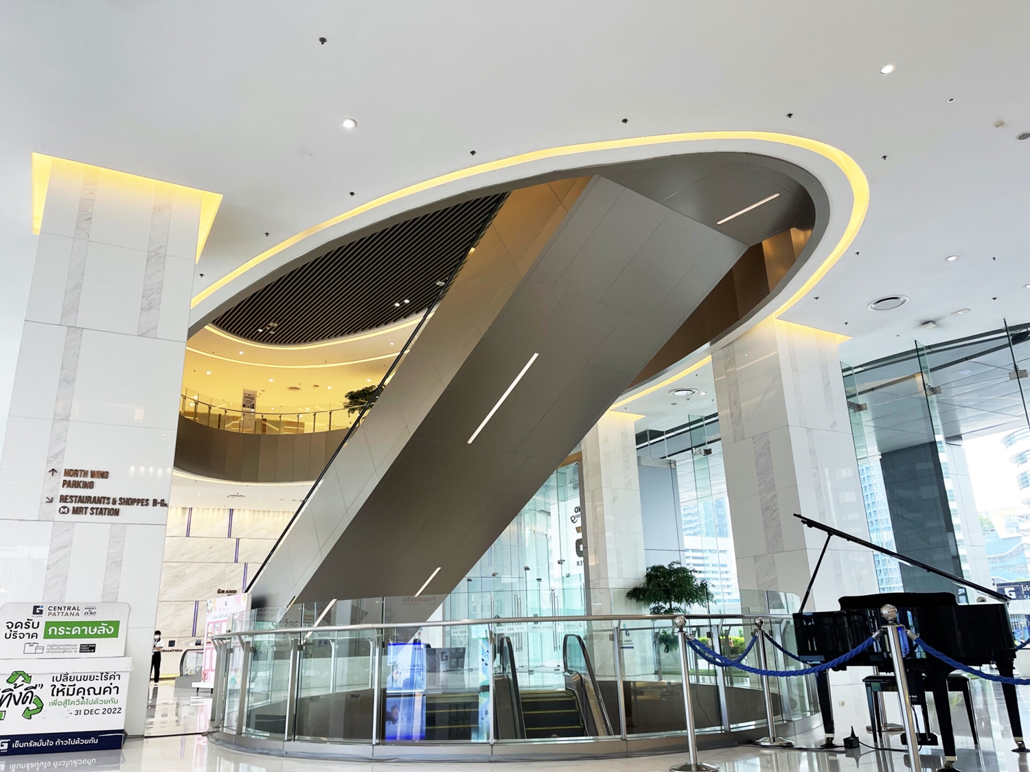 อาคารจี ทาวเวอร์ (G Tower) สำนักงานให้เช่า เกรดเอ ย่านพระราม 9 - รัชดาภิเษก ใกล้รถไฟฟ้า MRT พระราม 9 กรุงเทพฯ