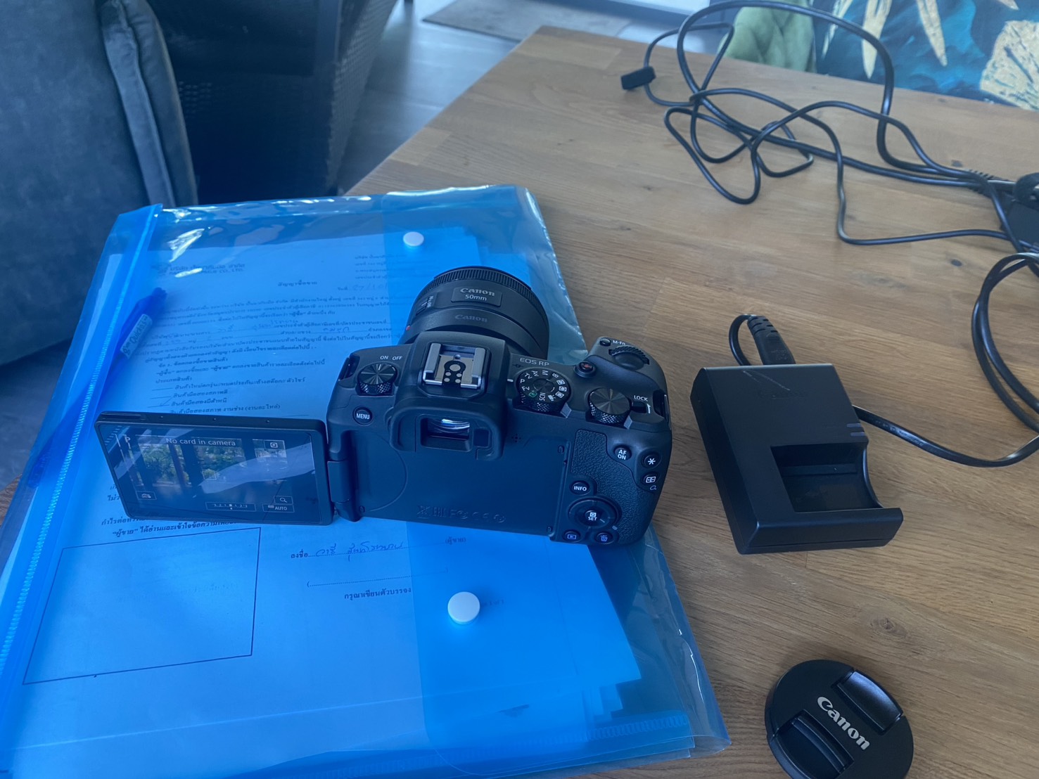 กล้อง Canon EOS RP พร้อมเลนส์ ใหม่มาก ใช้งานมาแค่ 2 ครั้ง ใหม่และคุ้มเวอร์