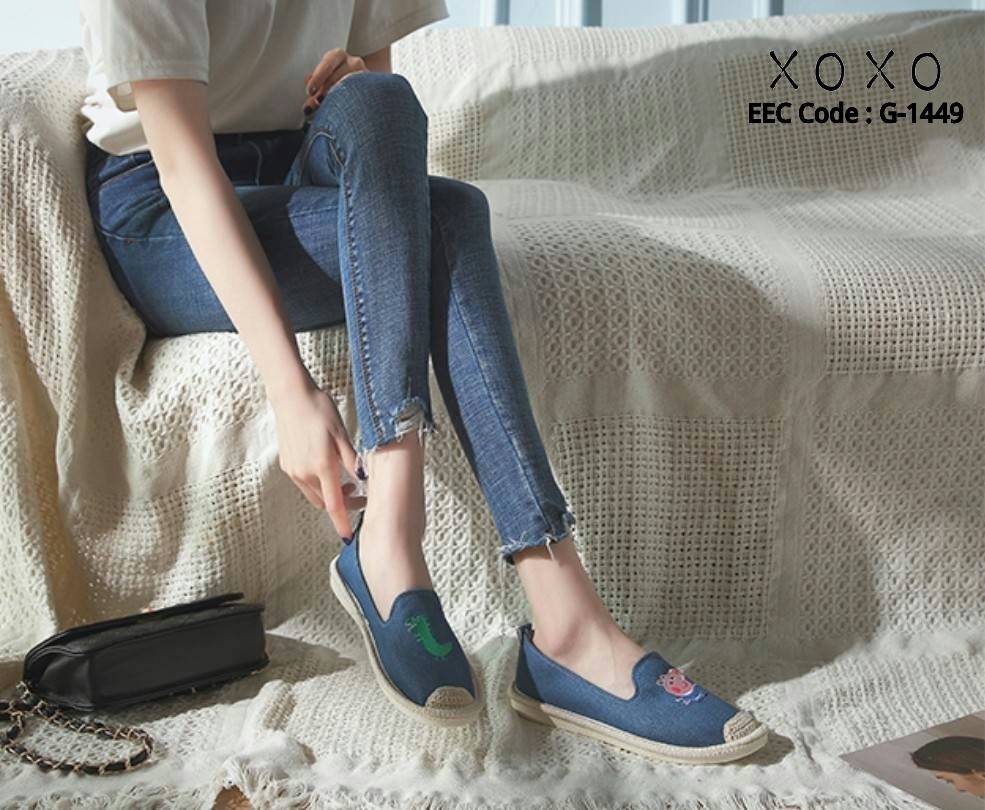 รองเท้าผ้าใบแบบสวมแต่งลายดุ๊กดิ๊ก (สีน้ำเงิน)