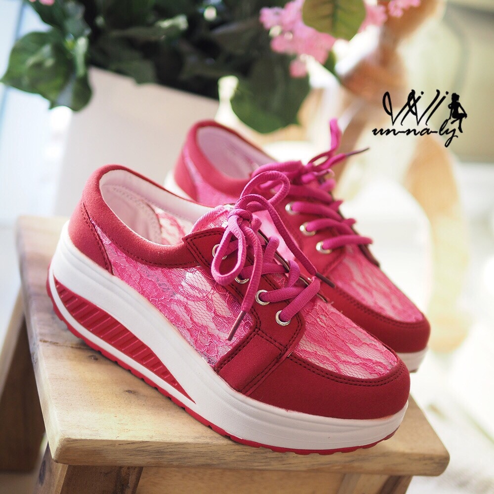รองเท้าSport ลูกไม้เกาหลี (สีบานเย็น)