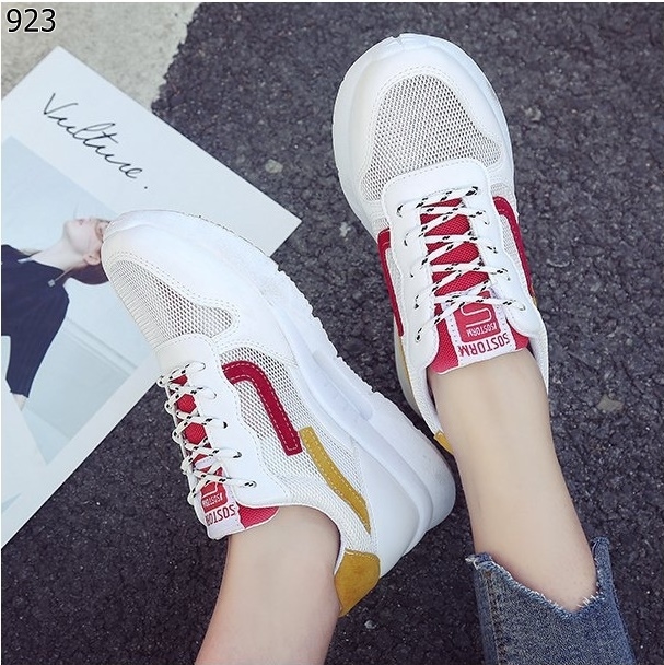 รองเท้าผ้าใบผ้าตาข่ายแต่งลายแฟชั่น (สีแดง)