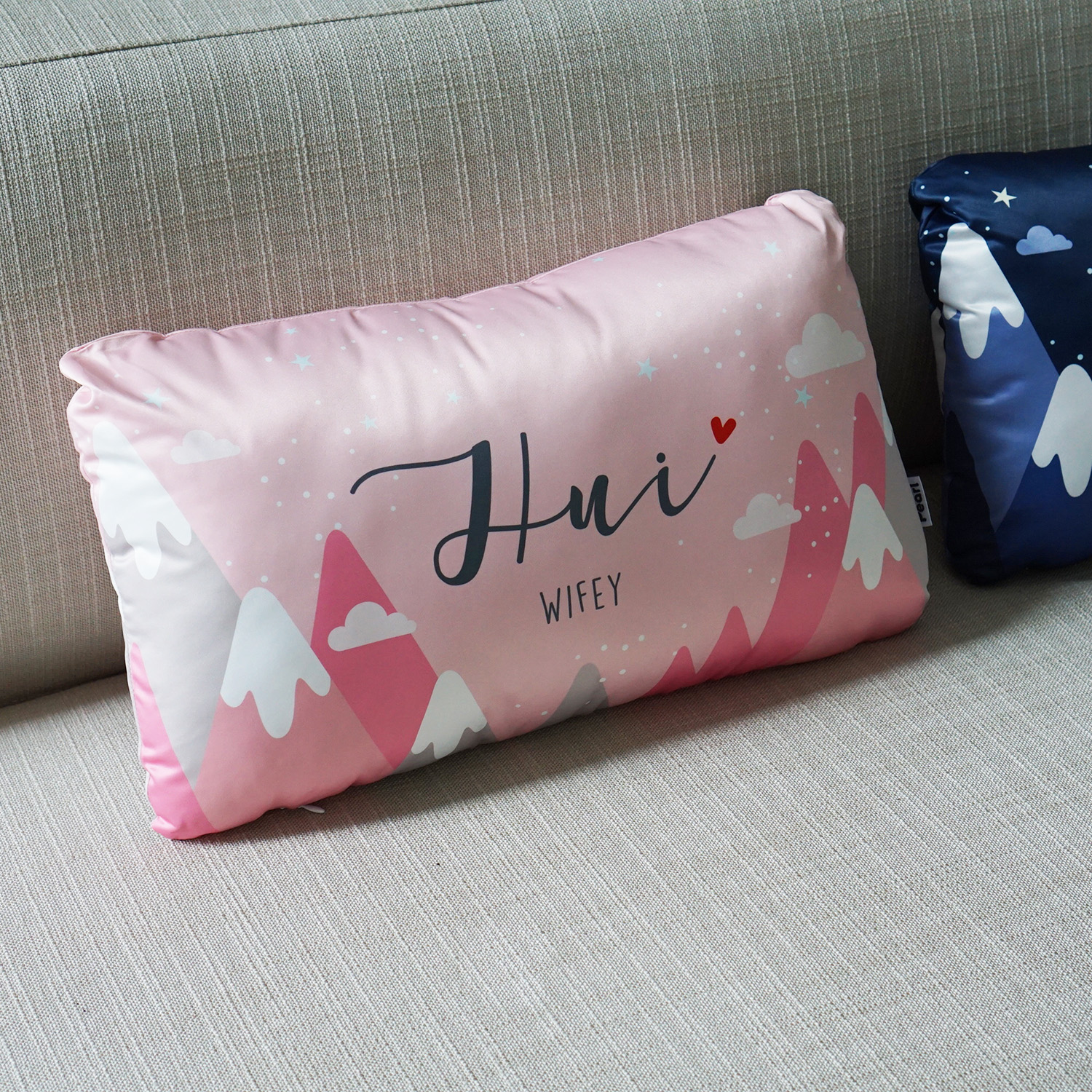 หมอนอิงทรงสี่เหลี่ยมยาว ลายภูเขา Mountain - Pink