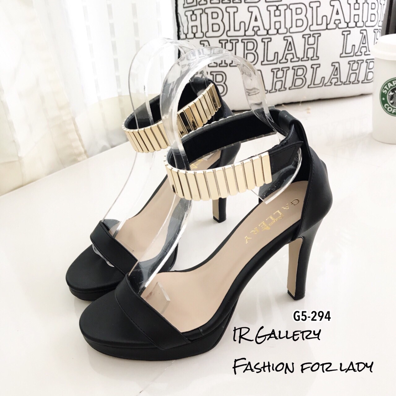 รองเท้าส้นสูงแต่งอะไหล่รัดข้อ (สีดำ)