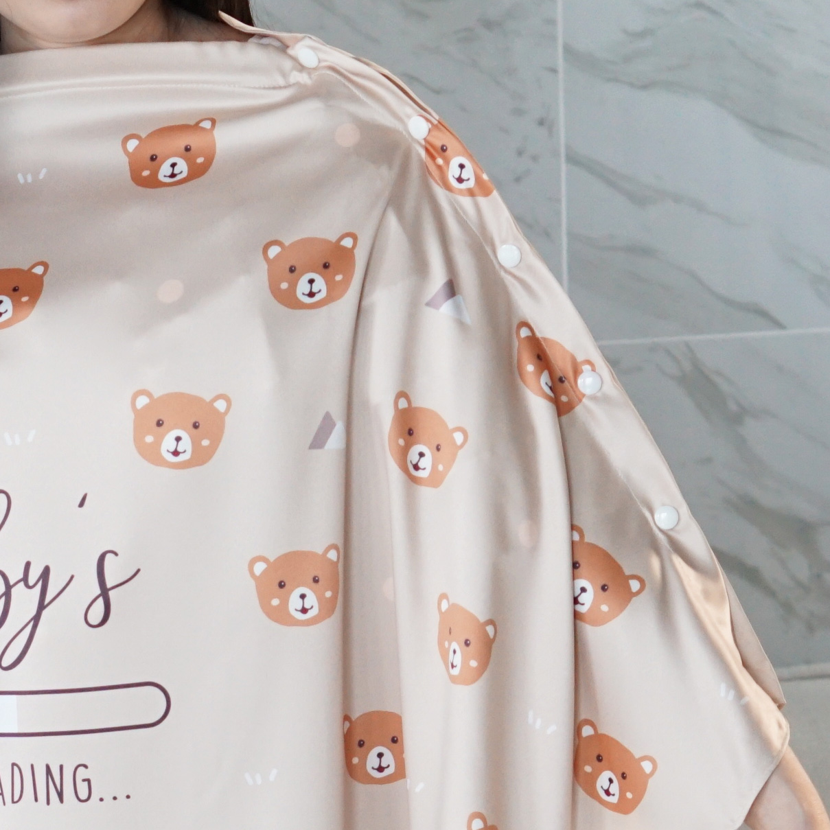 ผ้าคลุมให้นม 3in1 (รุ่นมีกระดุม ถอดโครงได้) แบบสั่งทำใส่ชื่อ ลาย Patttern - Teddy - Brown