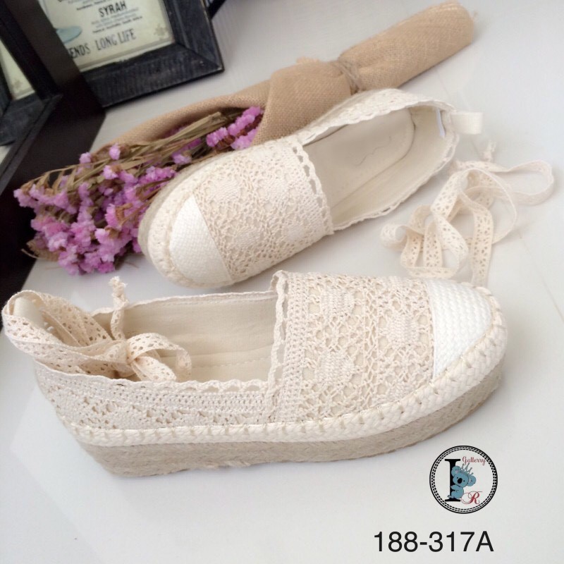 รองเท้าลูกไม้ส้นปอสไตล์มัฟฟิน