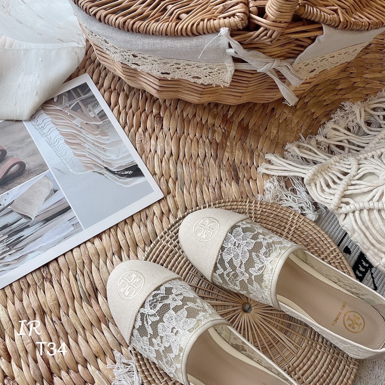 รองเท้าลูกไม้ Style Tory Burch