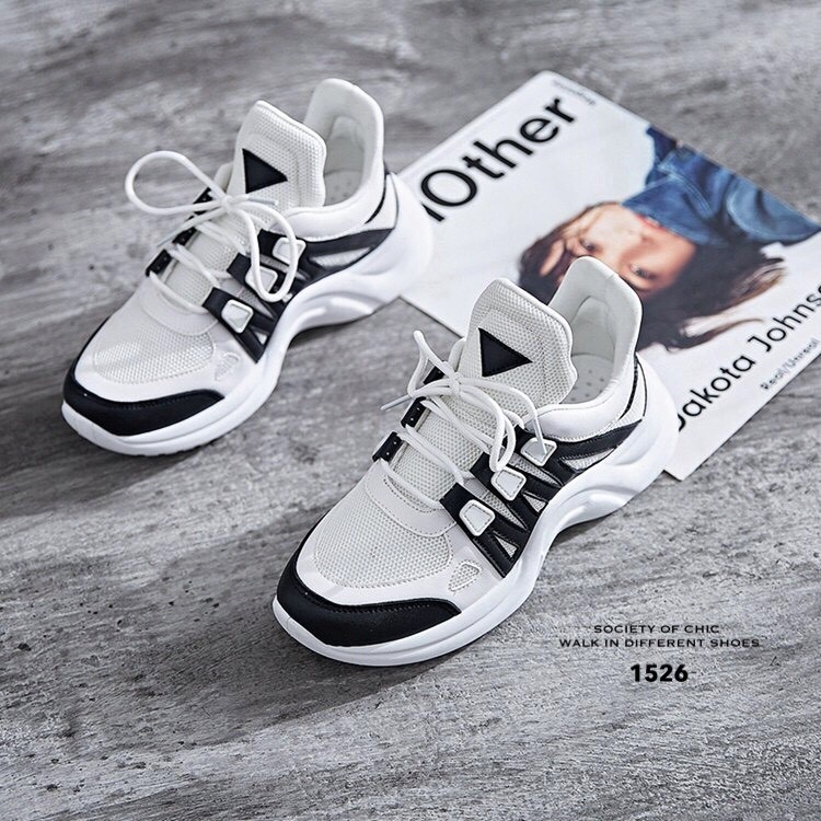 รองเท้าผ้าใบทรงSpotสไตล์แบรนด์ (สีเหลือง)