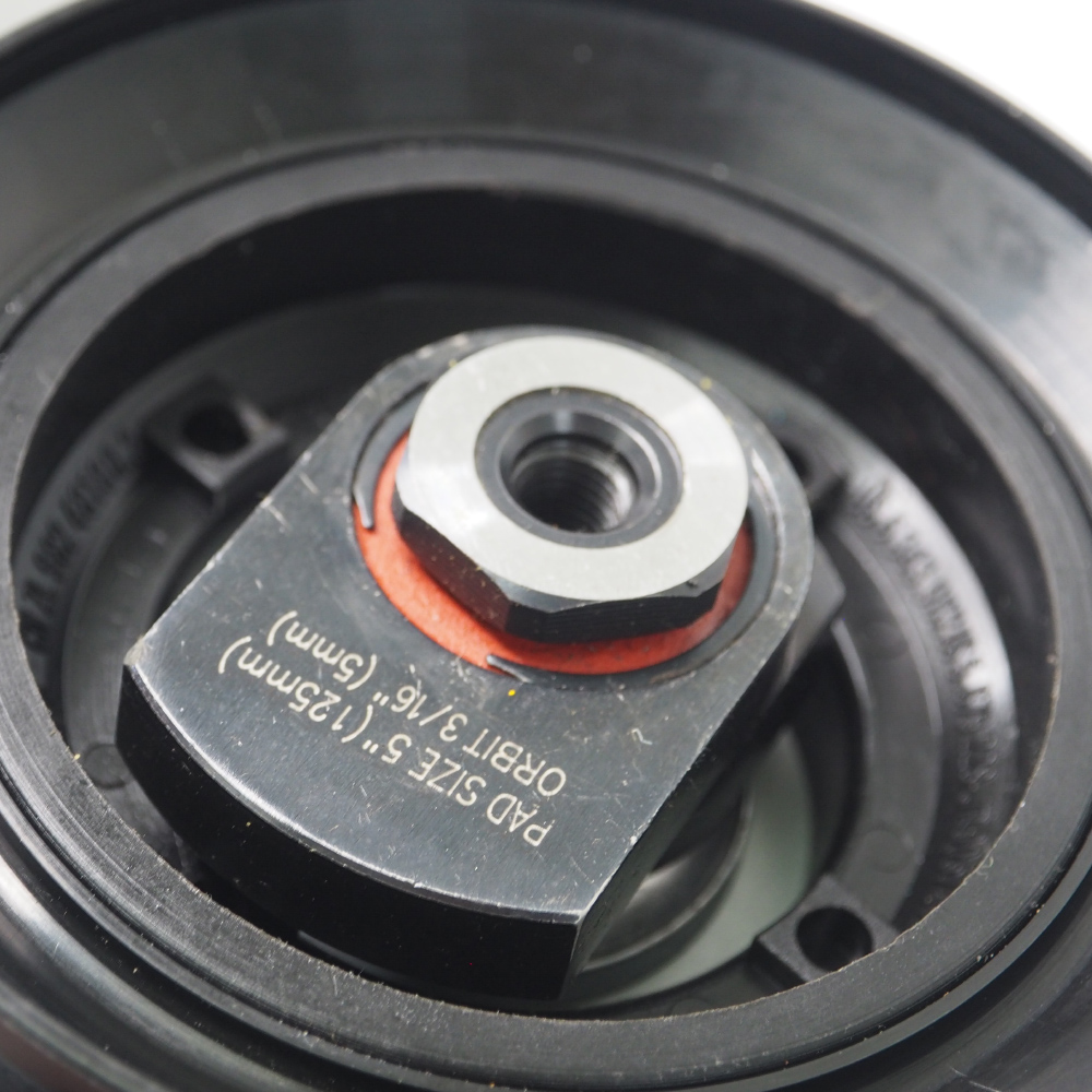 เครื่องขัดกระดาษทรายกลมระบบลมแบบดูดฝุ่น / G7T3-AE600