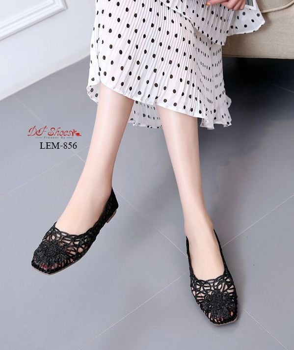 รองเท้าคัทชูหนังสาน (สีดำ)