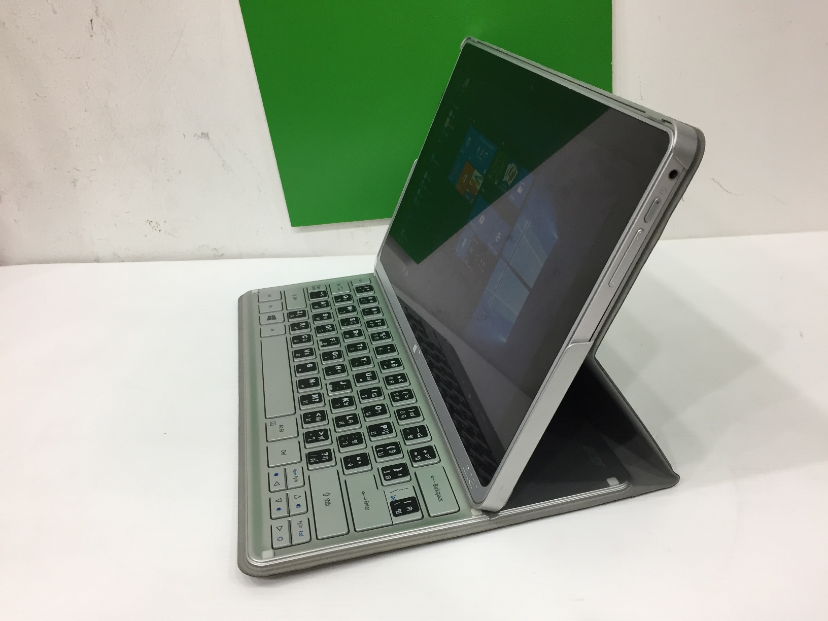 ่ACER Aspire P3-131