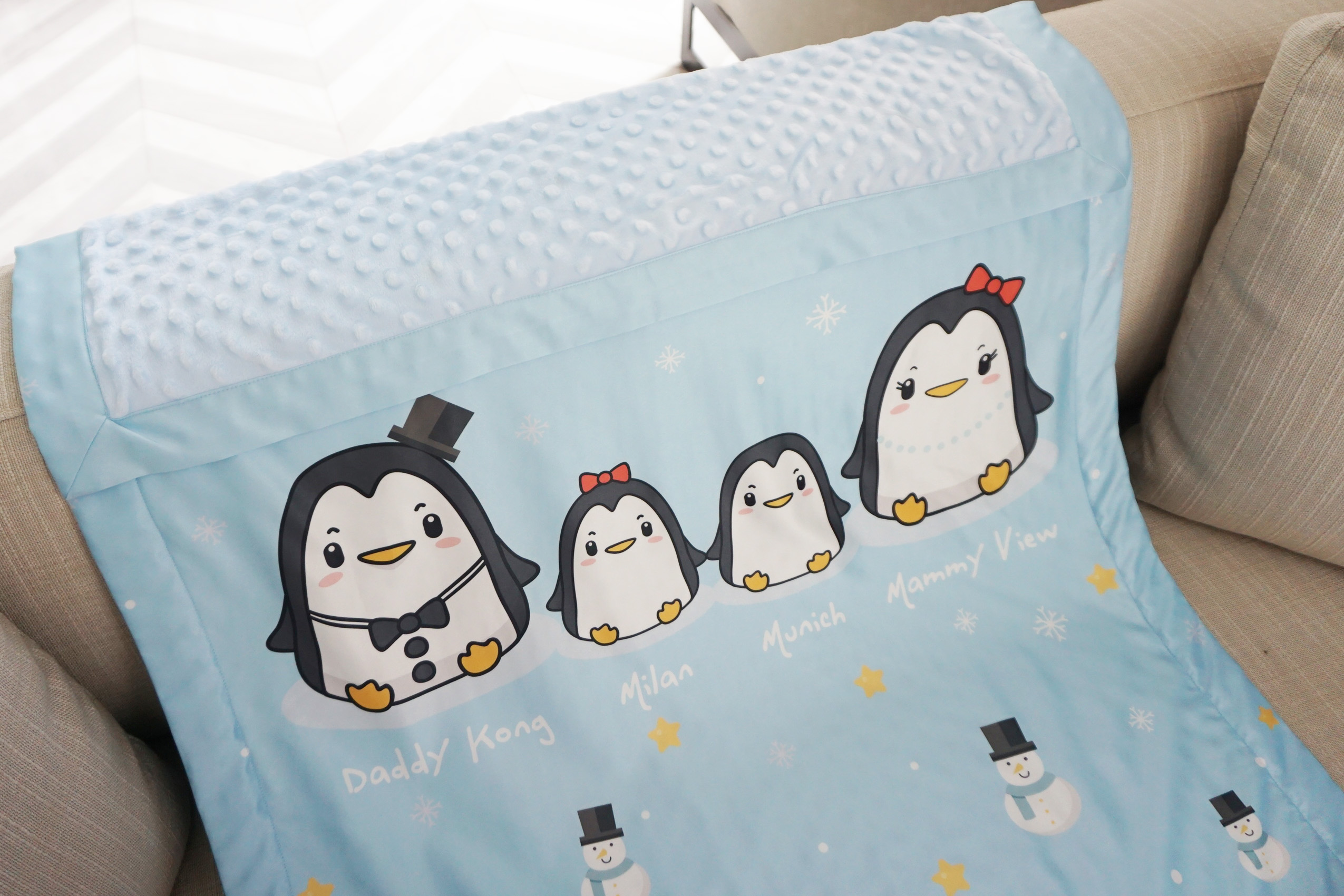 ผ้าห่มเด็ก ใส่ชื่อ ลายครอบครัวเพนกวิ้น Penguin Family - Blue