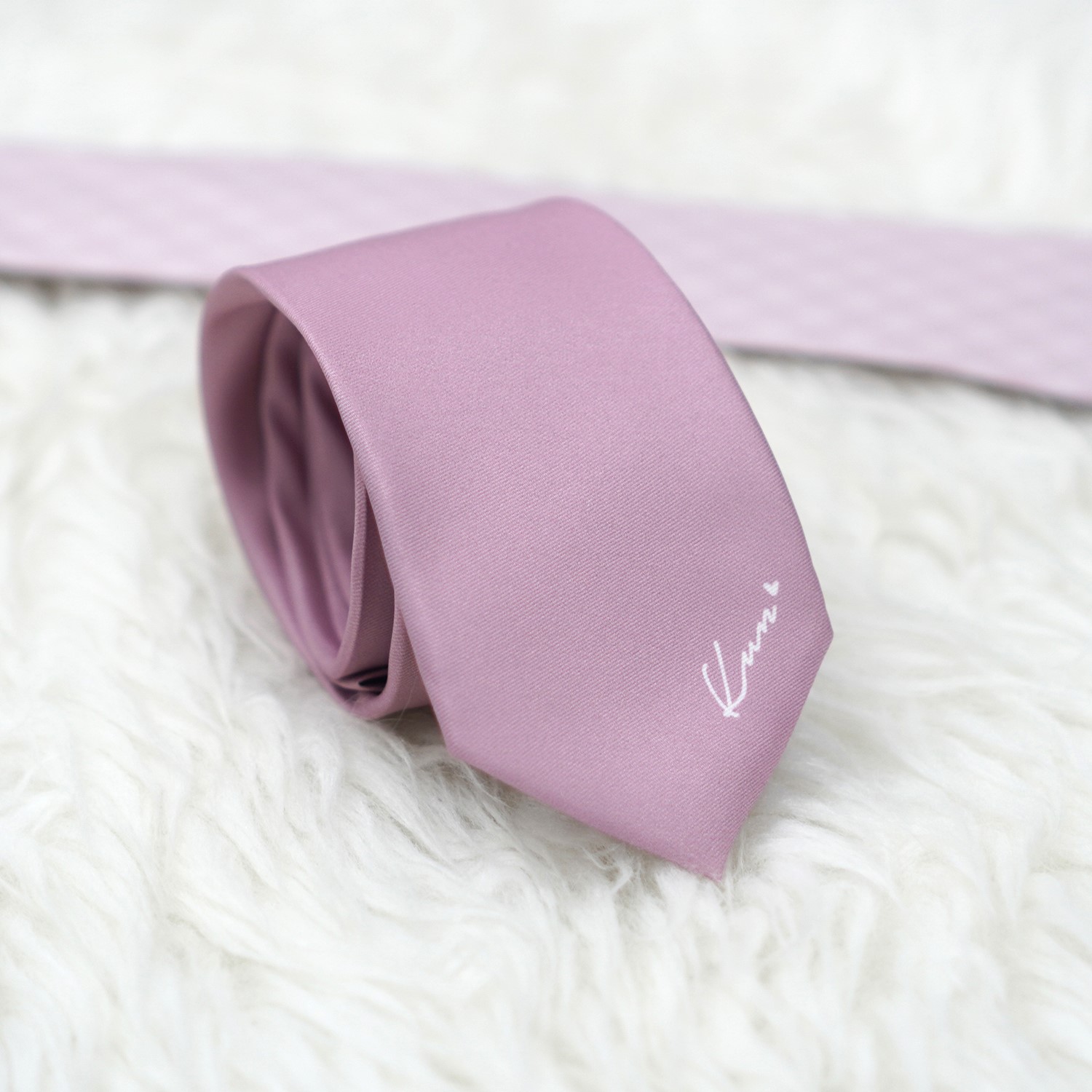 เนคไท สั่งทำใส่ชื่อ ขนาด 3" - Minimal - Dark Pink