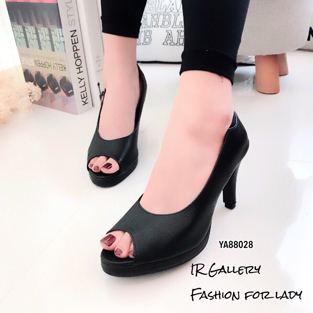 รองเท้าคัทชูส้นสูงเปิดหน้า (สีทอง)