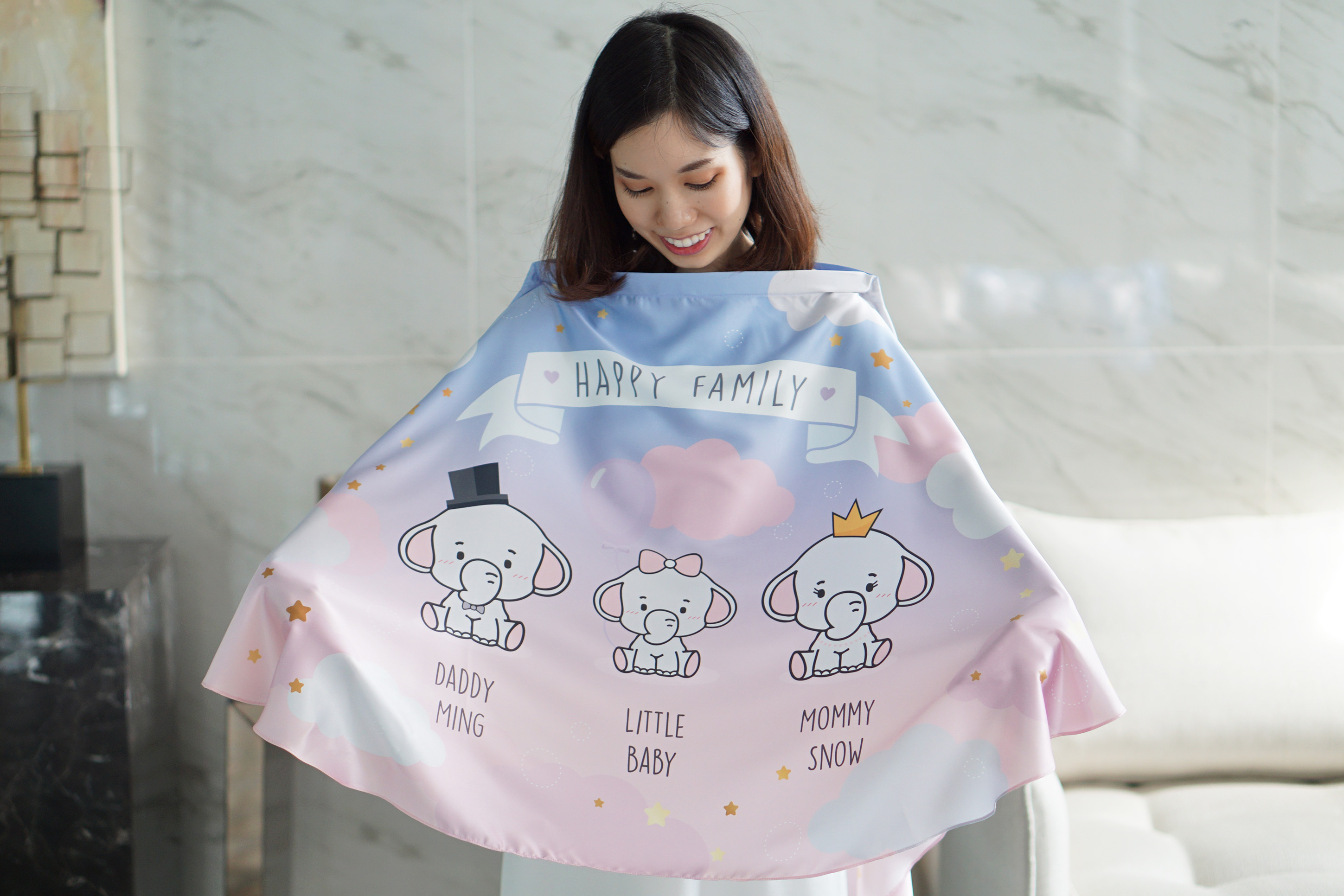 ผ้าคลุมให้นม สั่งทำใส่ชือ ลาย Elephant's Family - Blue Pink