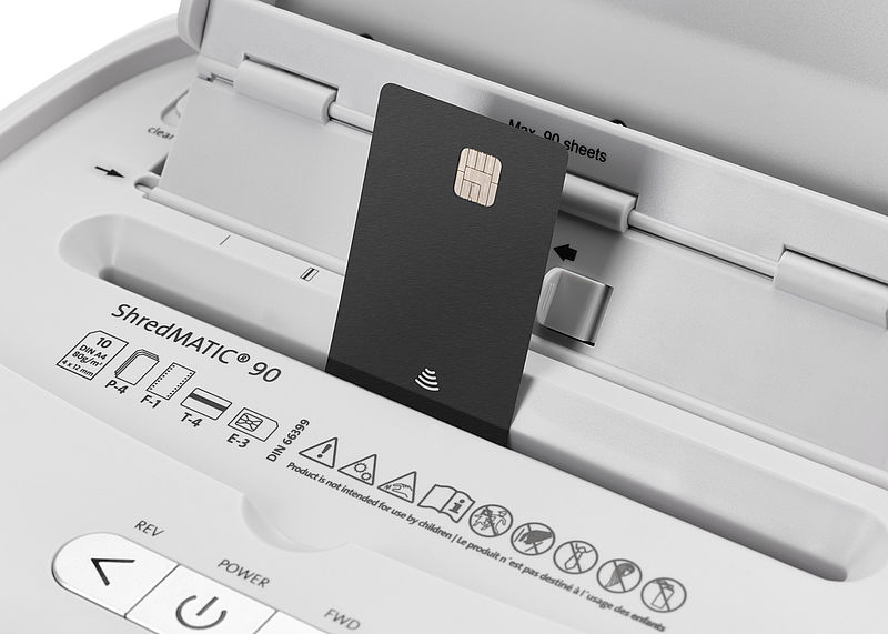 ขายถูก เครื่องทำลายเอกสาร DAHLE รุ่น 35090 ตัดครั้งละ 10 แผ่น/ครั้ง ( A4/80) ตัดละเอียด