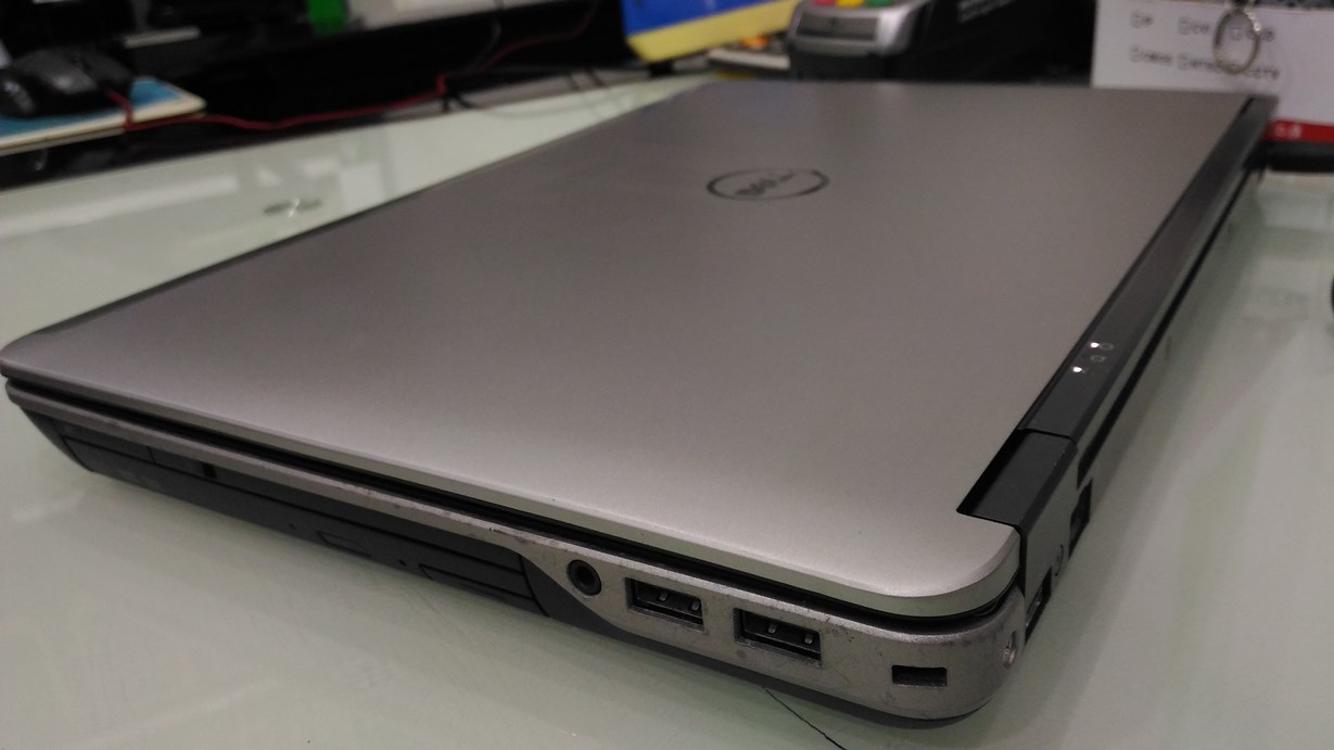 DELL LATITUDE E6440 HD8690M 2GB. DDR-5