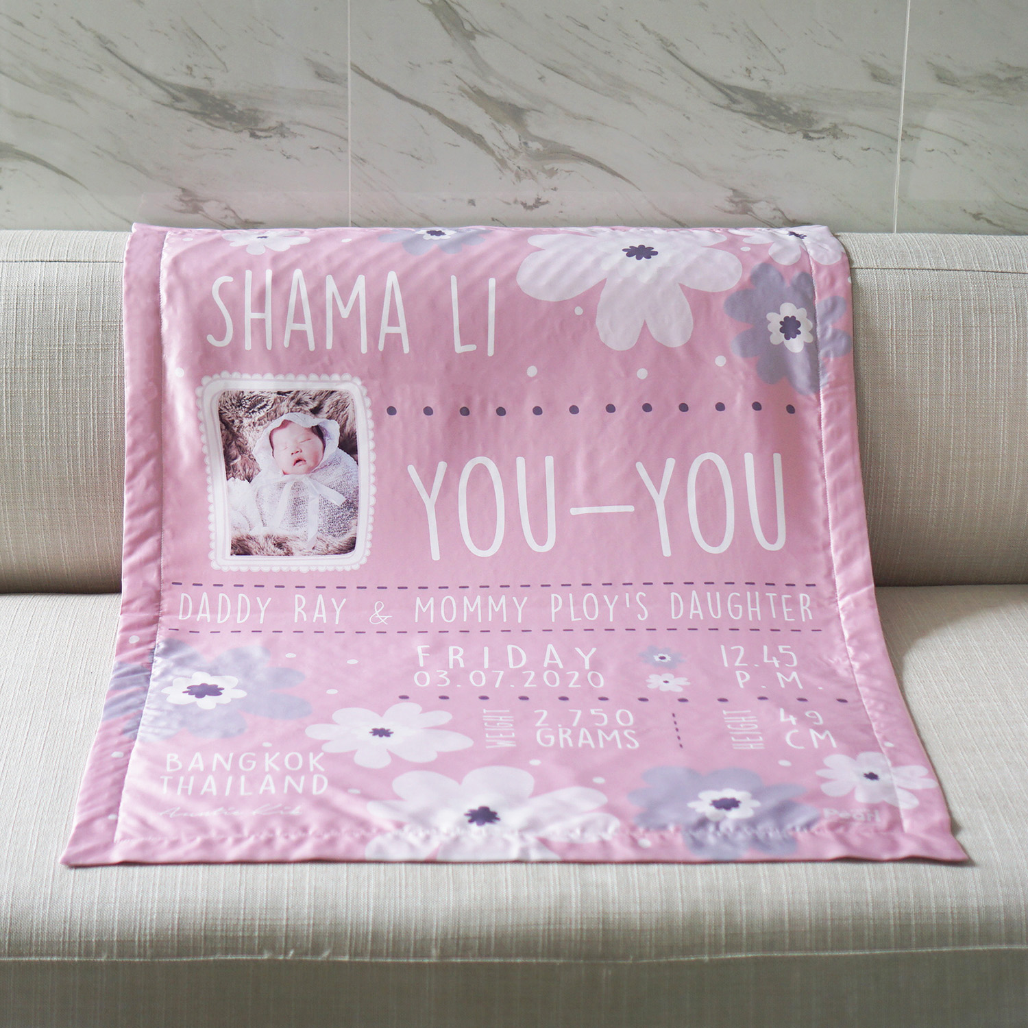 ผ้าห่มสั่งทำใส่ประวัติแรกเกิด Big Flower - Pink + ใส่รูปถ่าย