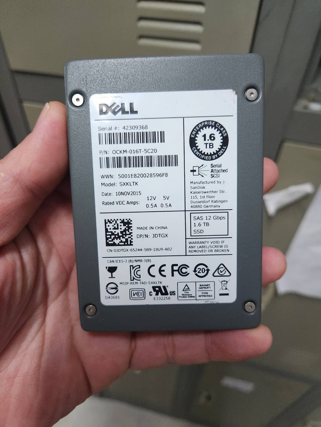 ฮาร์ดดิสก์เซิร์ฟเวอร์ Dell SSD 1.6TB 2.5 SAS 12Gbps