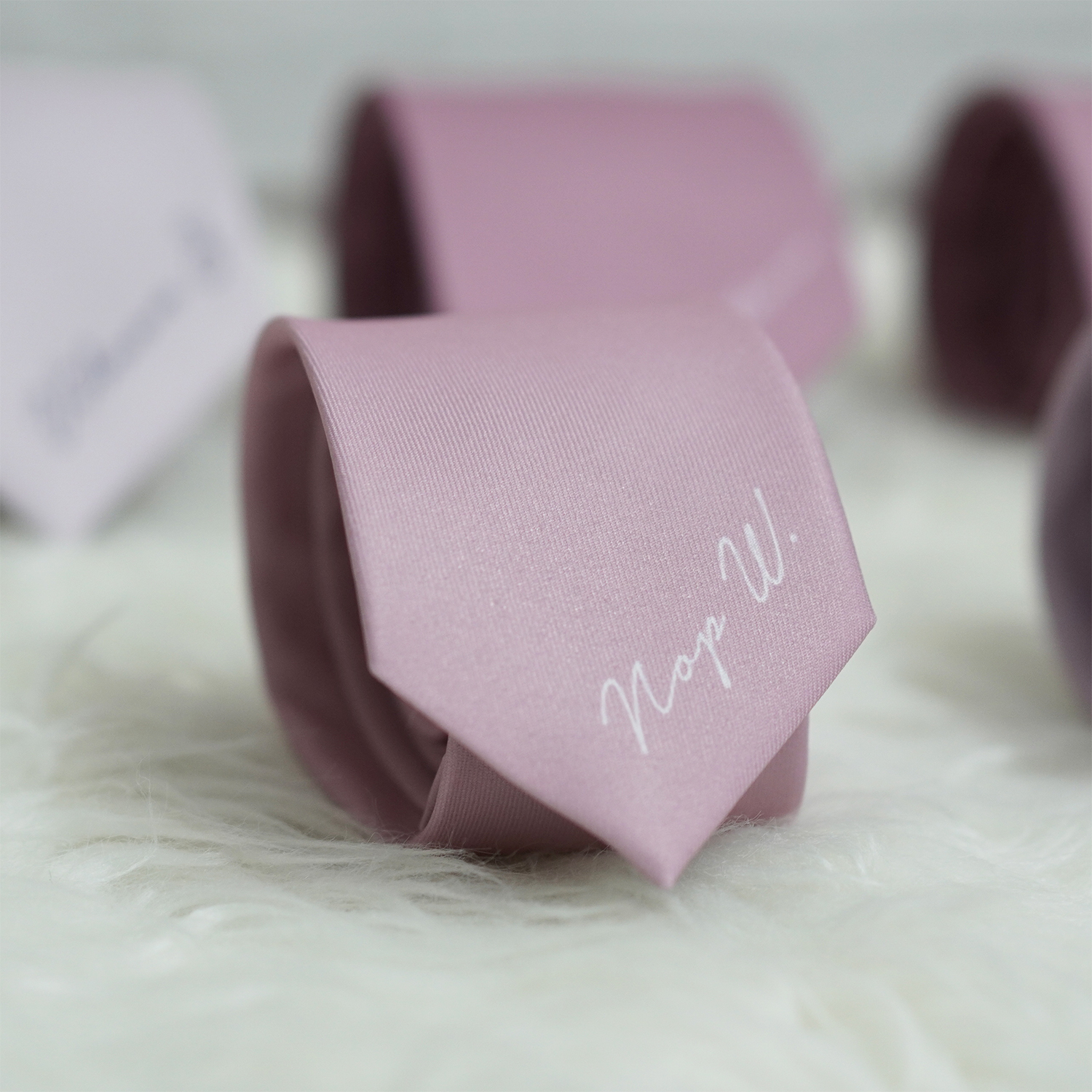 เนคไท สั่งทำใส่ชื่อ ขนาด 3" - Minimal - Pink