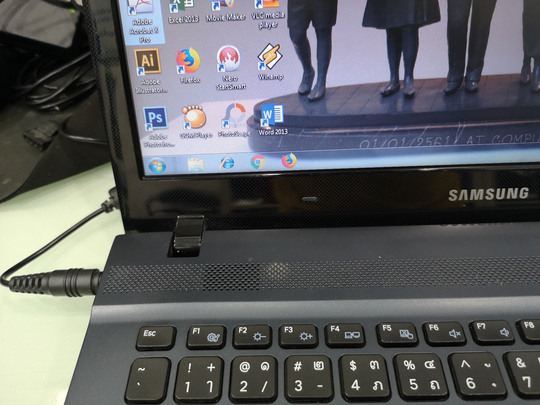 SAMSUNG ATIV BOOK 2 NP270E4V