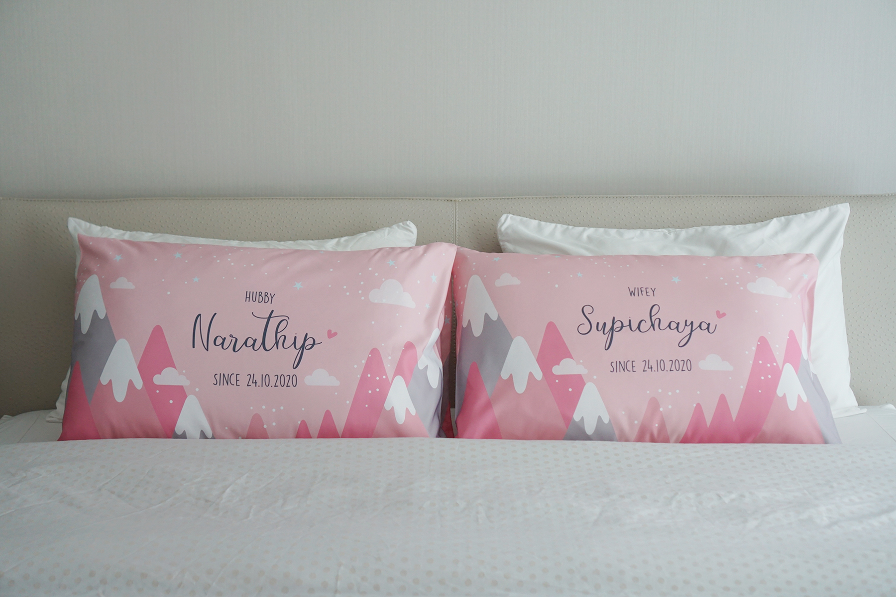 ปลอกหมอนหนุนคู่ พิมพ์ลายเต็มผืน Mountain - Pink