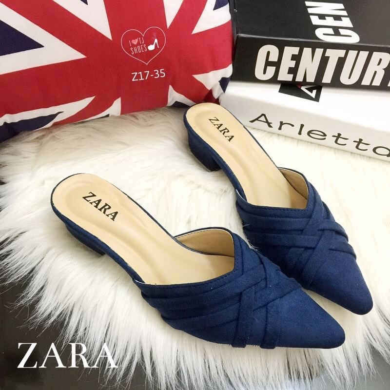 พร้อมส่ง : รองเท้าหัวแหลม Zara (สีน้ำเงิน)