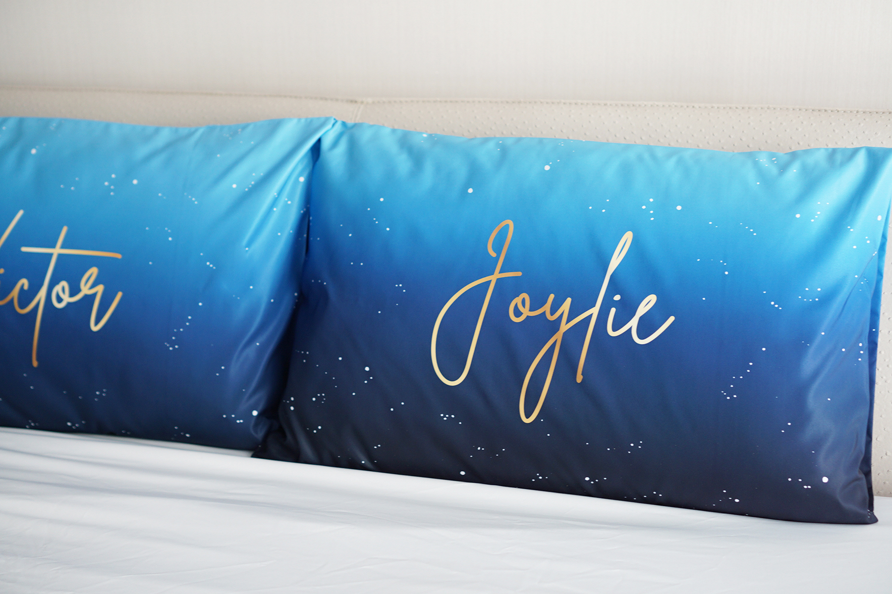 ปลอกหมอนหนุนคู่ พิมพ์ลายเต็มผืน ลาย Blue Sparkle