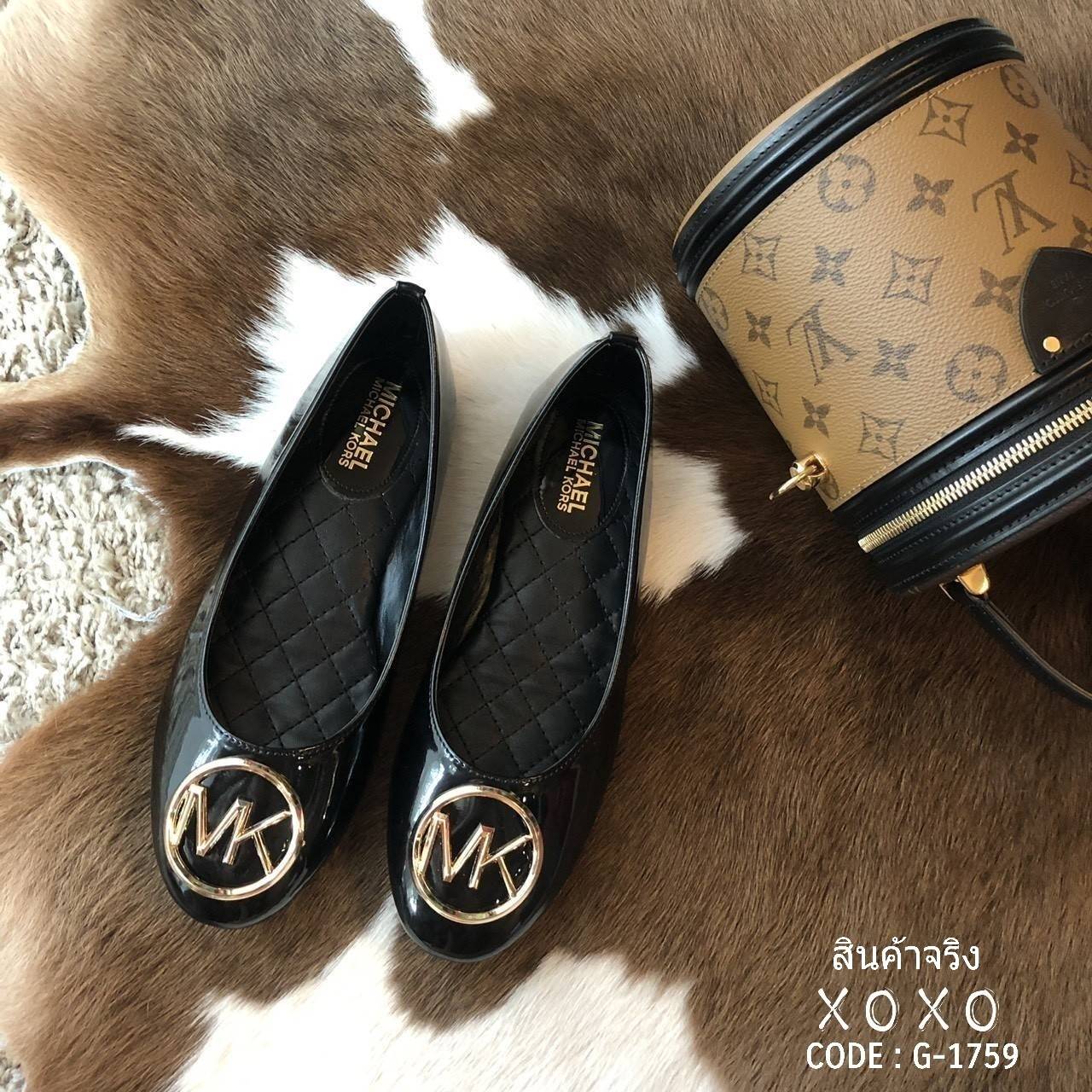 รองเท้าคัทชูส้นแบน Style michael kors (สีนู้ด)