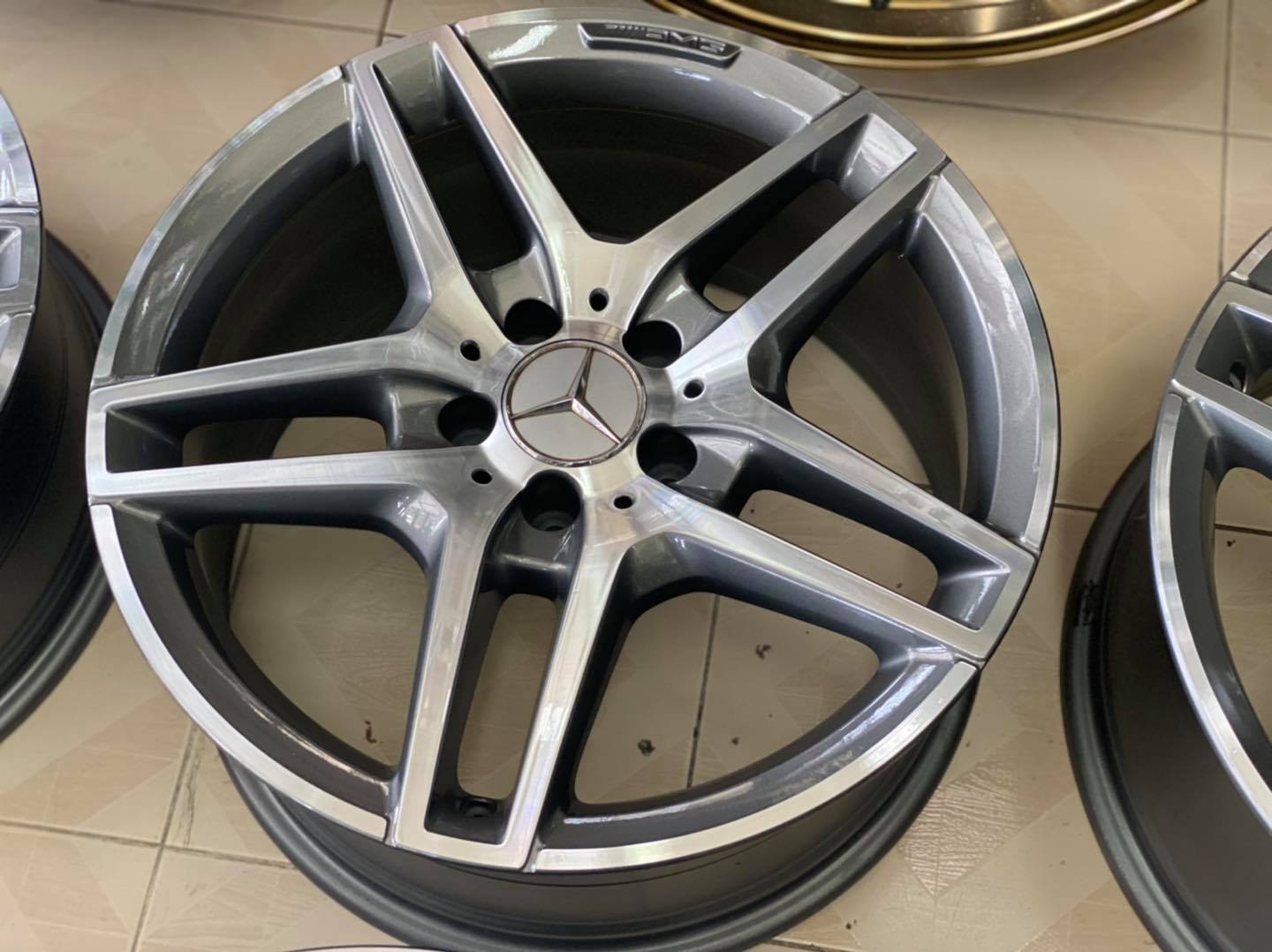 ล้อแท้ AMG ST4 NEW 18" w212 facelift