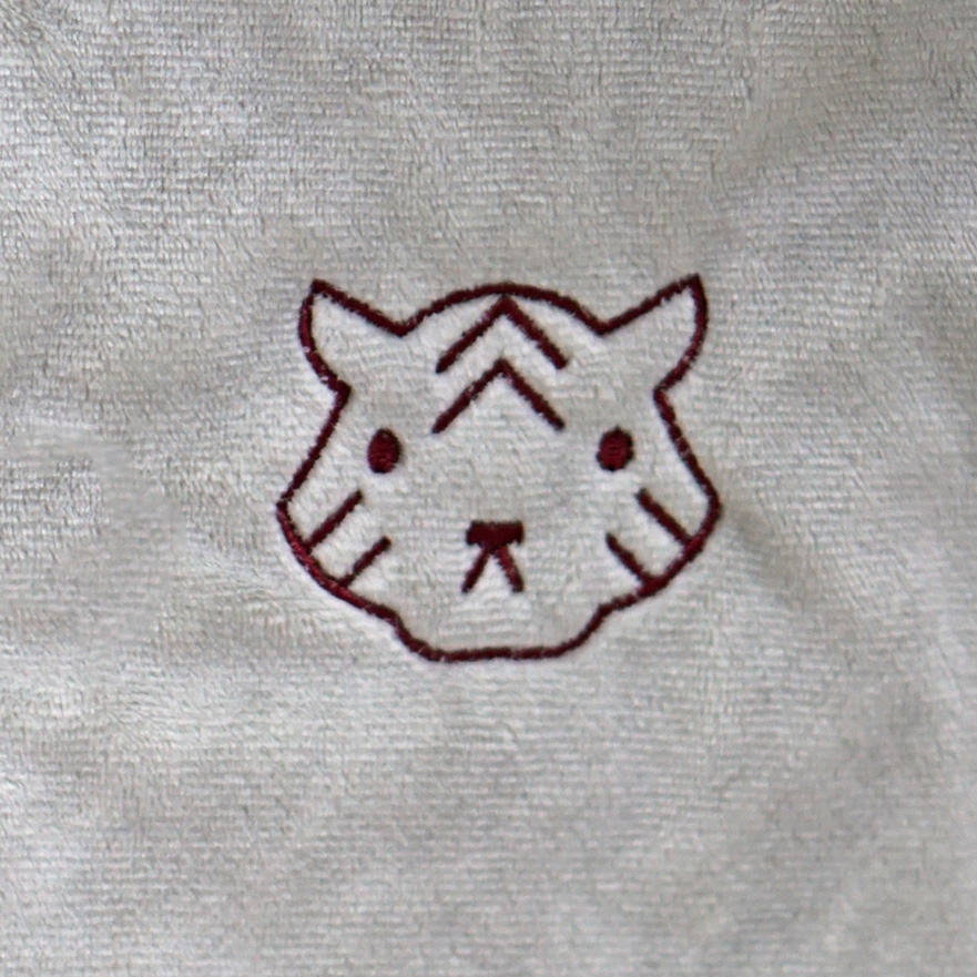 ผ้าห่ม Minky - สีเทา 75x100cm แบบปักชื่อ+icon - Tiger