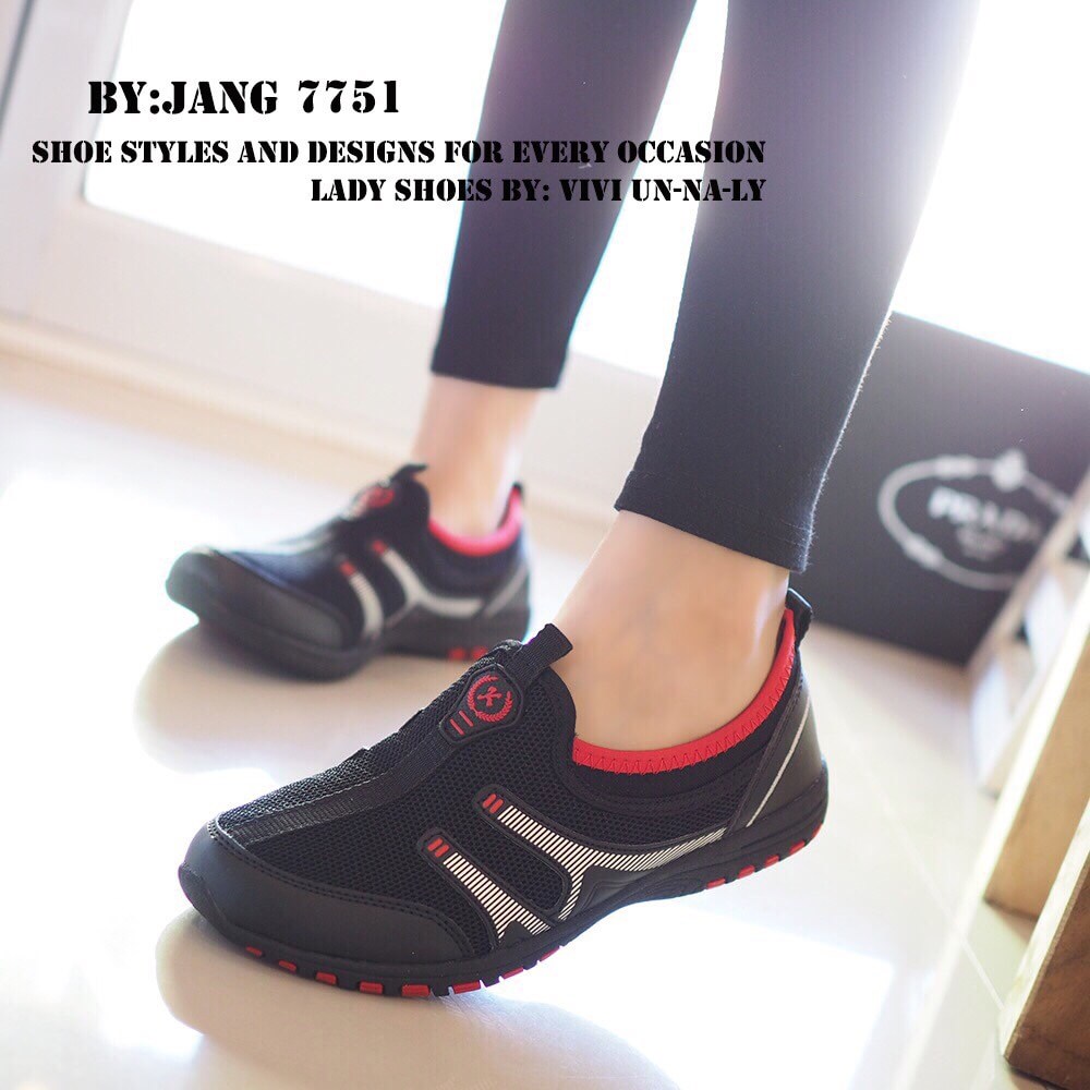 พร้อมส่ง : รองเท้าผ้าใบตาข่าย (สีดำ)