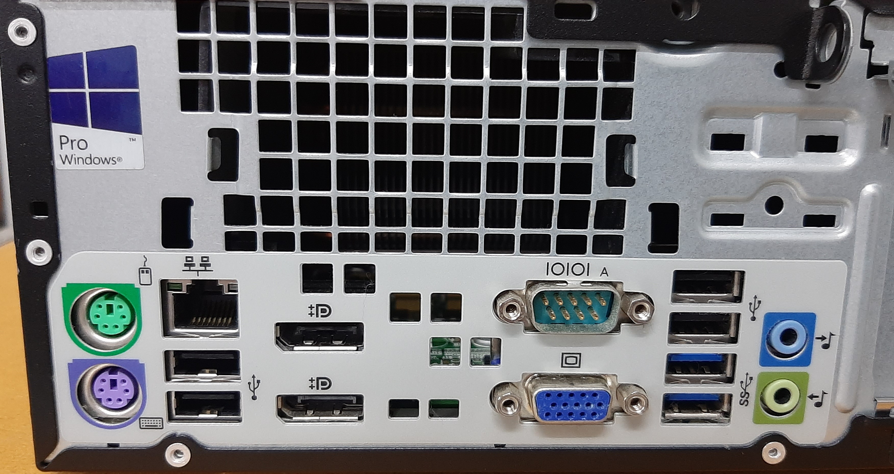 PC มือสอง สภาพดี ยี่ห้อ HP รุ่น Prodesk 600 G1 SFF ประกันร้าน 1 เดือน ฟรี USB Wifi!!