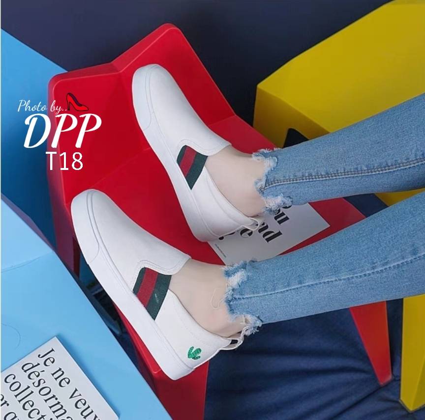 รองเท้าผ้าใบSlip onปักลายหัวใจ