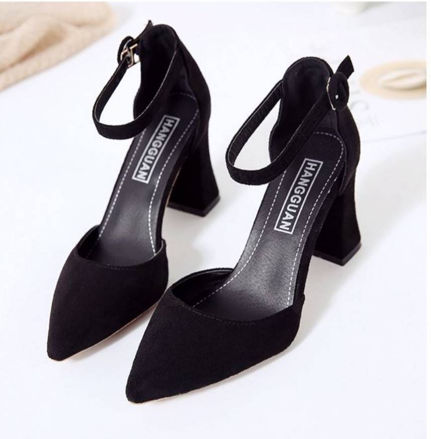 รองเท้าคัทชูส้นแท่งรัดข้อ