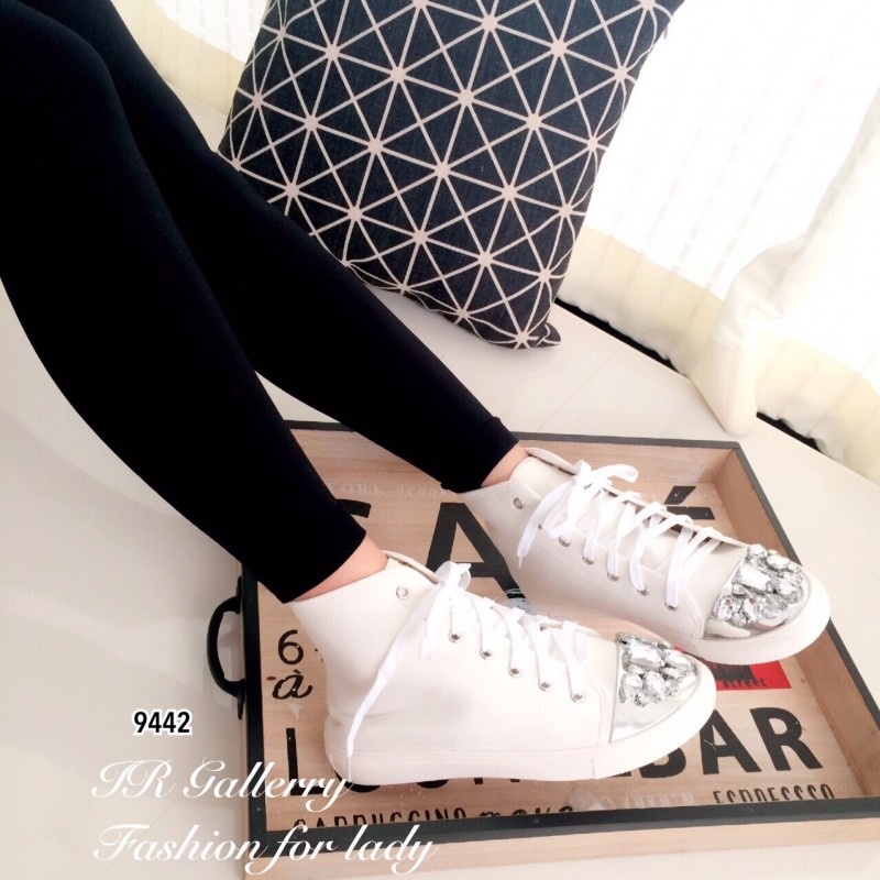 รองเท้าผ้าใบหุ้มข้อ Style MIU MIU