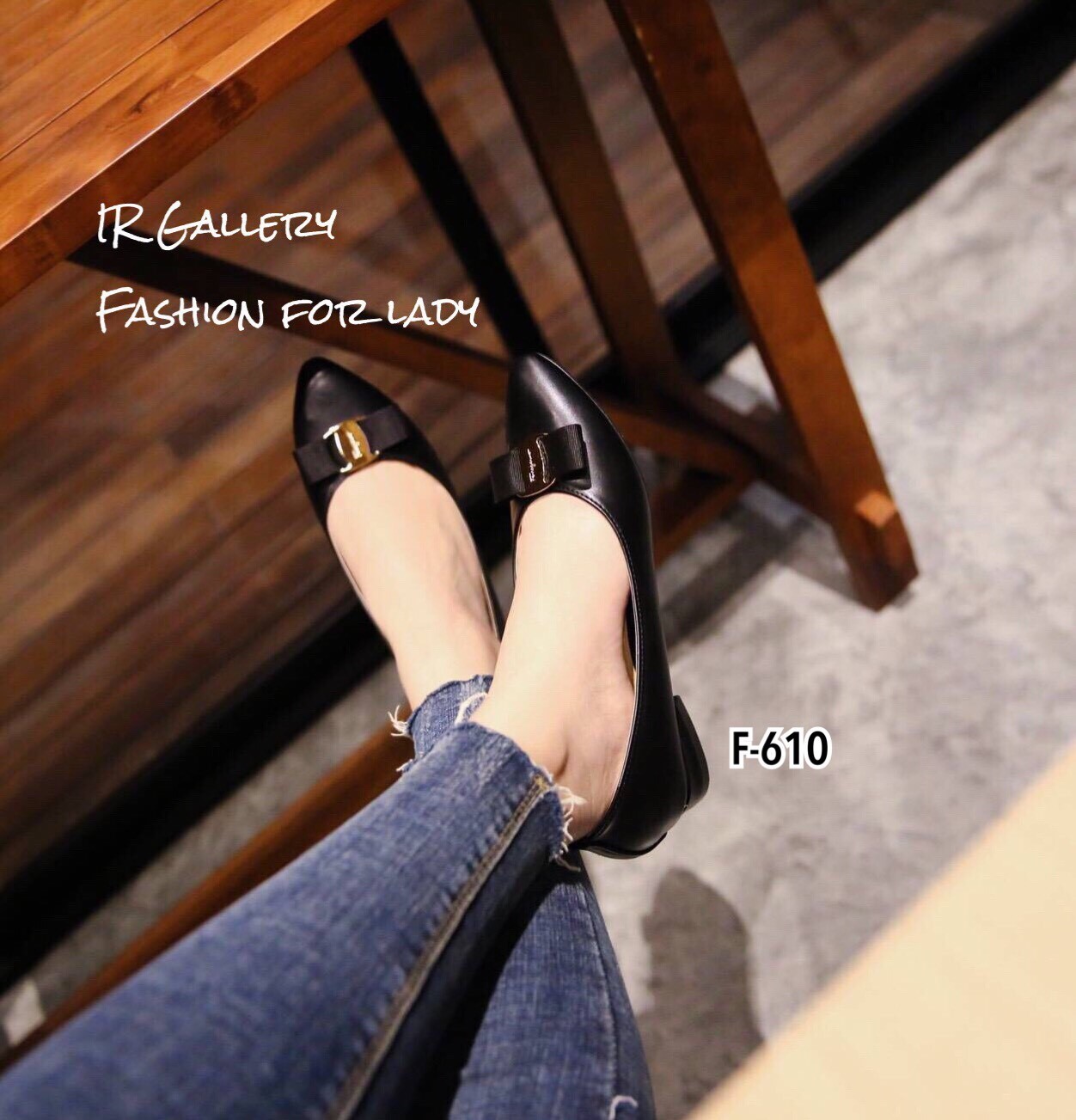 รองเท้าคัทชู Style Ferragamo (สีดำ)