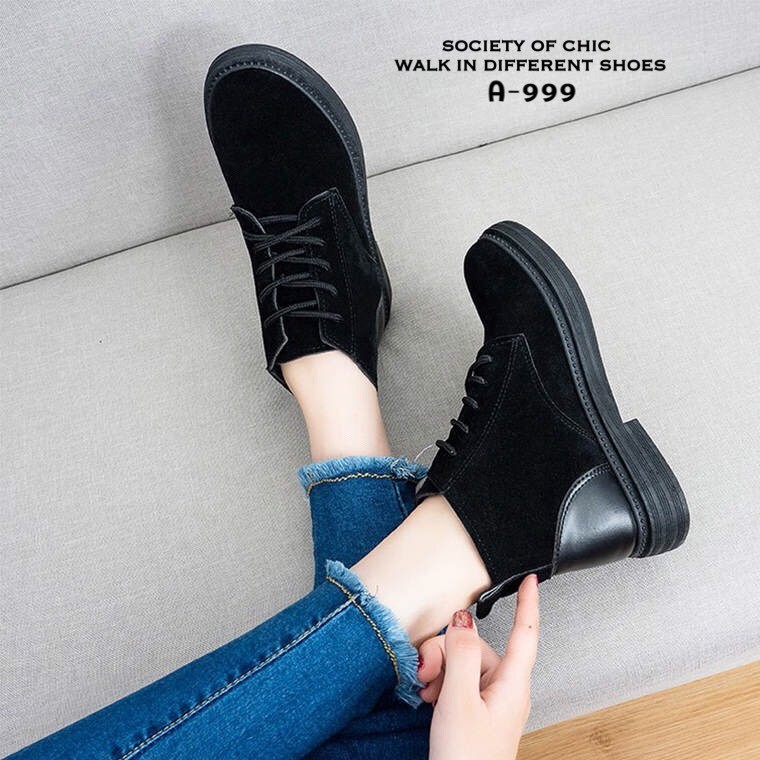 รองเท้าผ้าใบหุ้มข้อสไตล์ Martin (สีดำ)